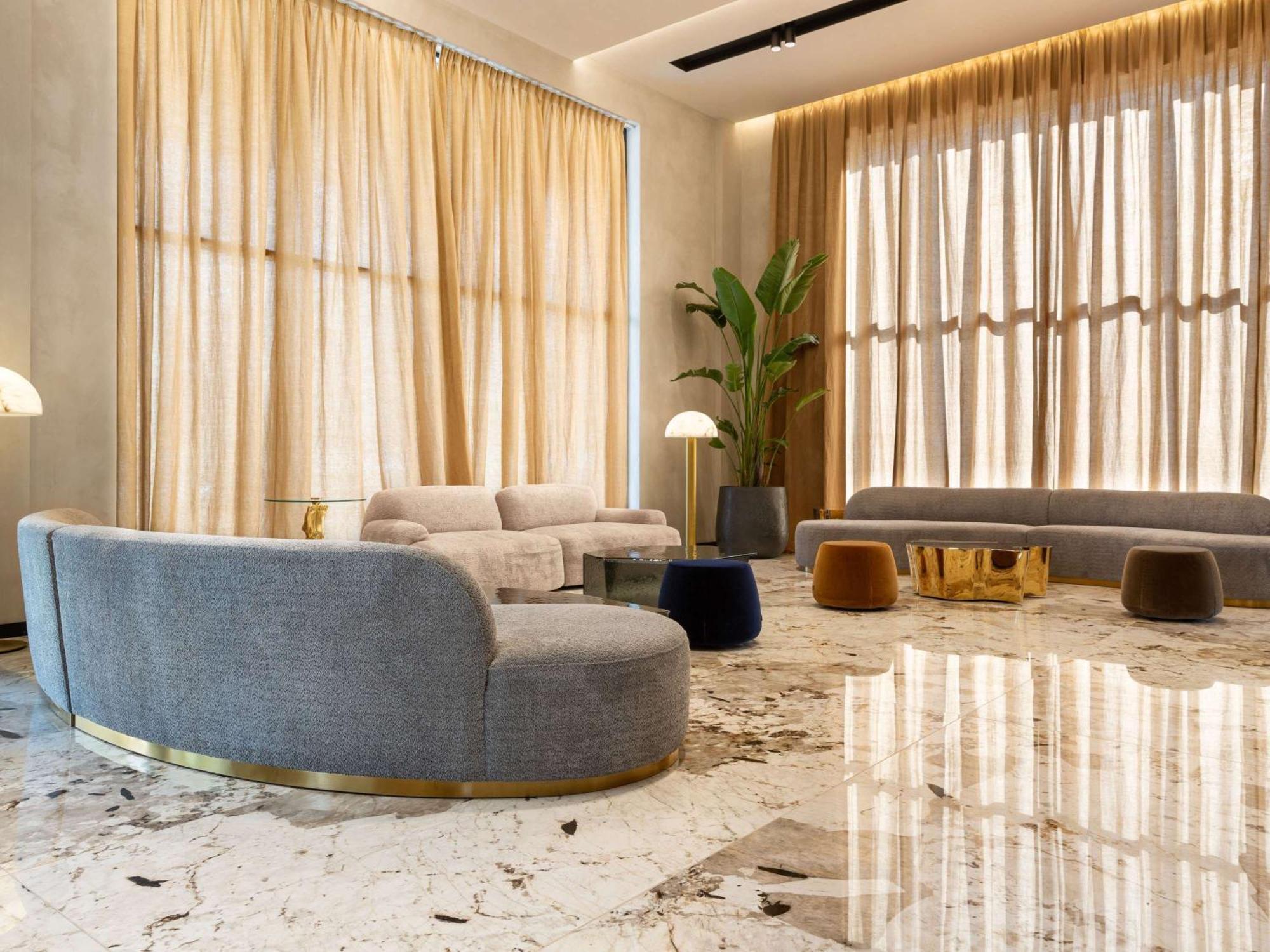 Mercure Тирана Экстерьер фото
