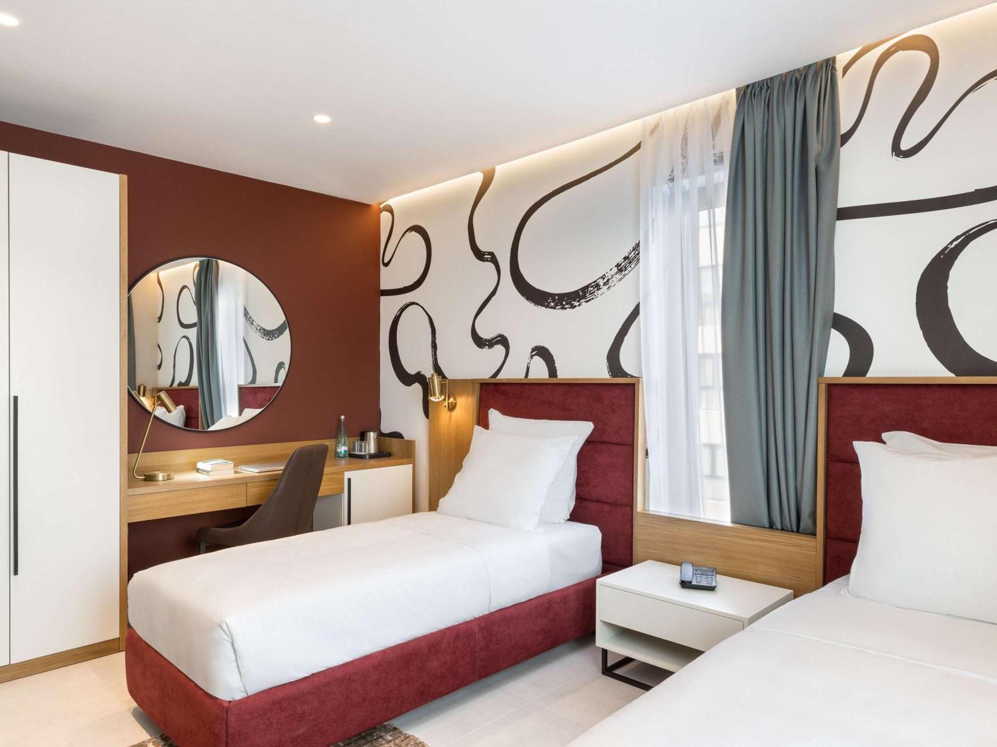 Mercure Тирана Экстерьер фото